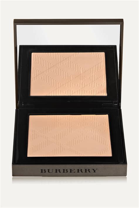 Burberry Nude Powder 